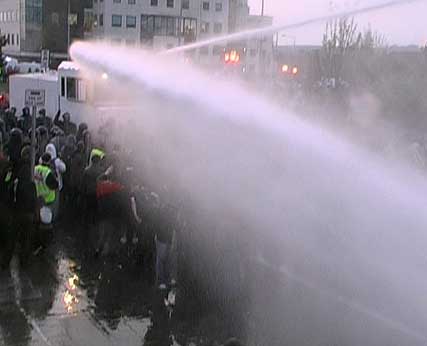 Water cannon in Dublin for Mayday