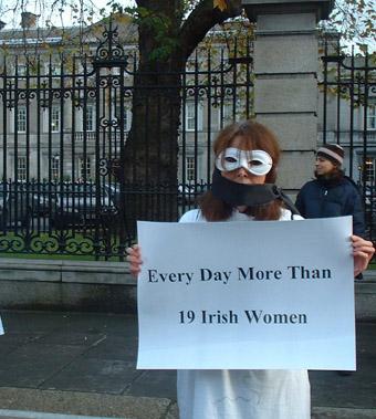10 women travel to Britain every day from Ireland for an abortion