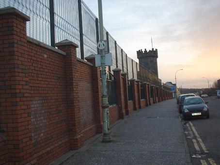The peace line that surrounds the loyalist Fountain estate in Derry